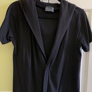 Nylon jersey throw on top